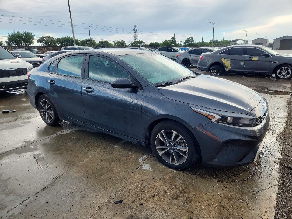 66698436 :رقم المزاد ، 3KPF24AD0RE744215 vin ، 2024 Kia Forte مزاد بيع