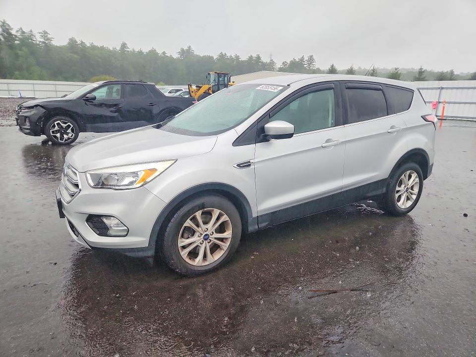 2017 Ford Escape მანქანა იყიდება აუქციონზე, vin: 1FMCU9GD9HUD98744, აუქციონის ნომერი: 62855156