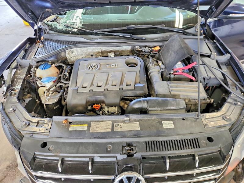 66442526 :رقم المزاد ، 1VWBN7A38CC032917 vin ، 2012 Volkswagen Passat مزاد بيع