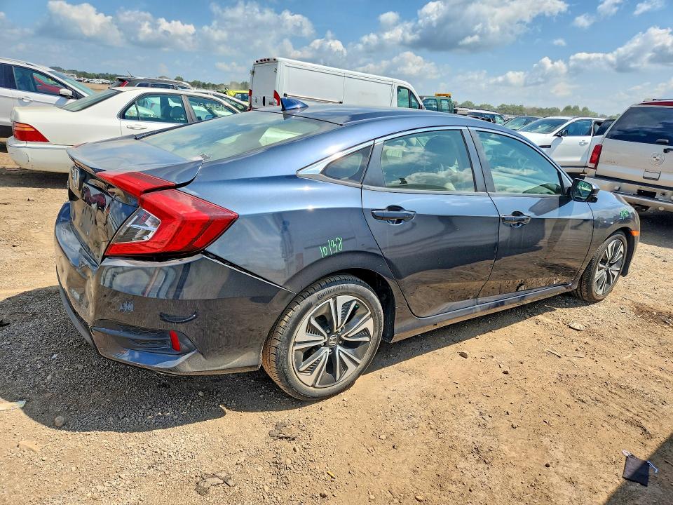 Продажа на аукционе авто 2018 Honda Civic, vin: JHMFC1F35JX027355, номер лота: 63739496