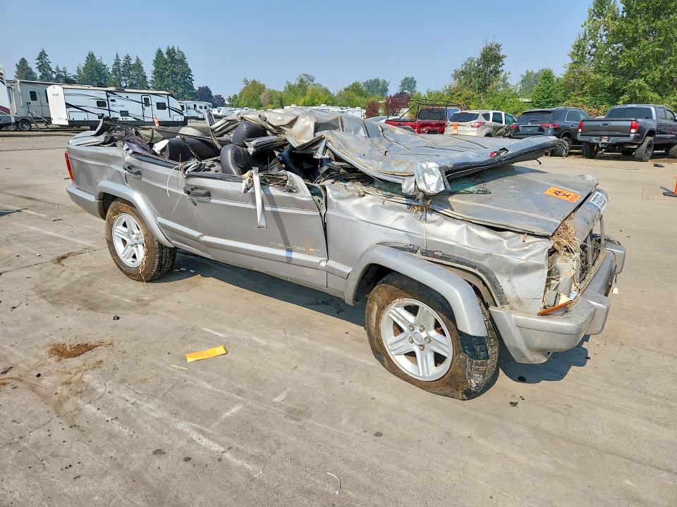63909606 :رقم المزاد ، 1J4FT68S5YL231233 vin ، 2000 Jeep Cherokee مزاد بيع