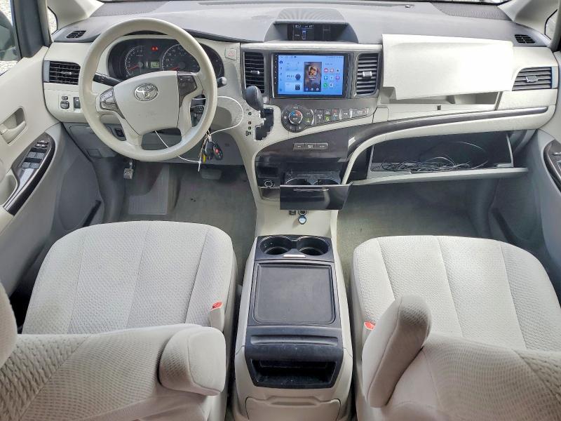64646736 :رقم المزاد ، 5TDJK3DC6DS053518 vin ، 2013 Toyota Sienna مزاد بيع
