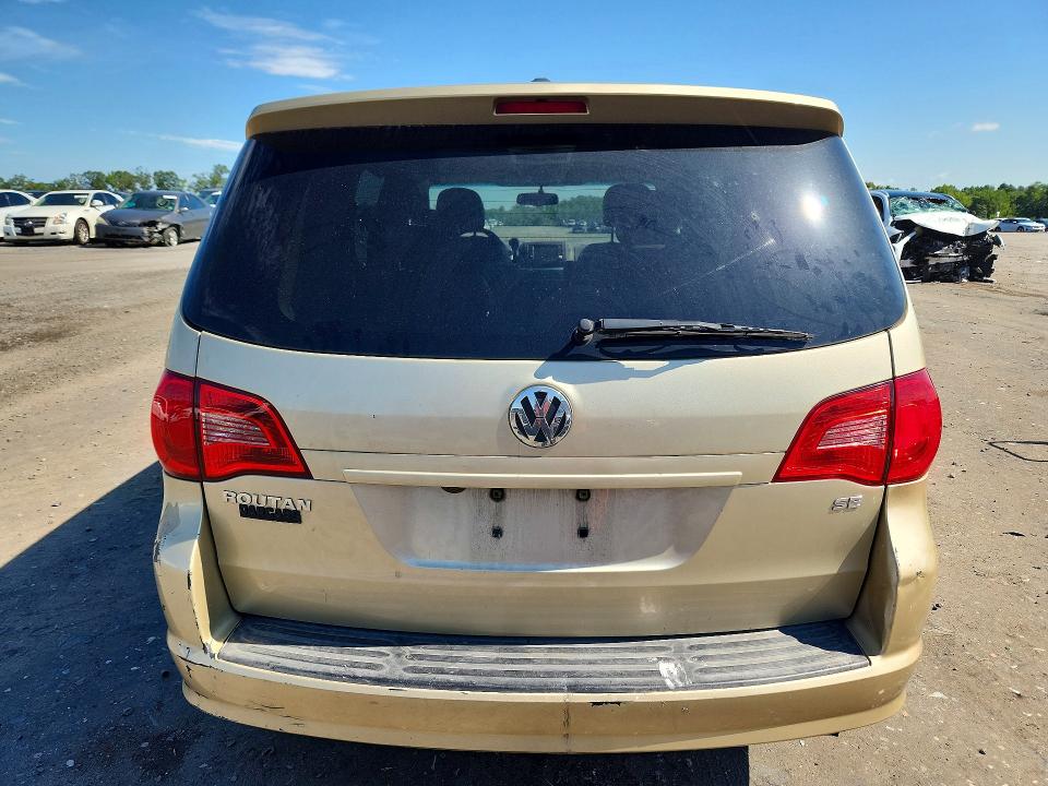 64375126 :رقم المزاد ، 2V4RW3DG1BR789563 vin ، 2011 Volkswagen Routan مزاد بيع