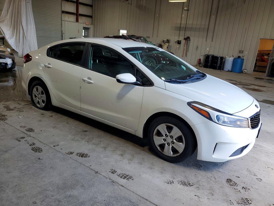 Продажа на аукционе авто 2018 Kia Forte, vin: 3KPFK4A72JE205626, номер лота: 64184426