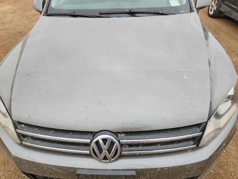 2013 Volkswagen Touareg მანქანა იყიდება აუქციონზე, vin: WVGDP9BP6DD012157, აუქციონის ნომერი: 64223346