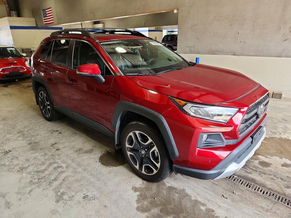 Продажа на аукционе авто 2019 Toyota Rav4, vin: 2T3J1RFV7KW002643, номер лота: 63488866