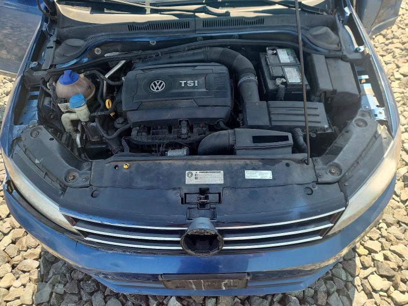 64144486 :رقم المزاد ، 3VWL17AJ4HM410980 vin ، 2017 Volkswagen Jetta مزاد بيع