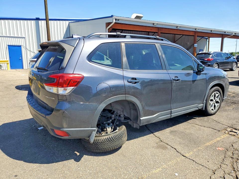 2019 Subaru Forester მანქანა იყიდება აუქციონზე, vin: JF2SKAEC5KH517618, აუქციონის ნომერი: 66066436