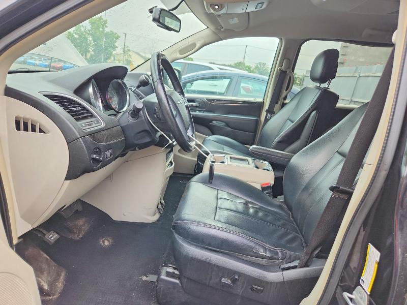 63235796 :رقم المزاد ، 2C4RC1BG1DR682591 vin ، 2013 Chrysler Town & Country مزاد بيع