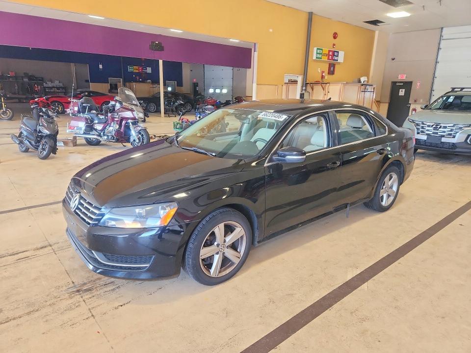 2013 Volkswagen Passat მანქანა იყიდება აუქციონზე, vin: 1VWBN7A33DC103037, აუქციონის ნომერი: 66220486