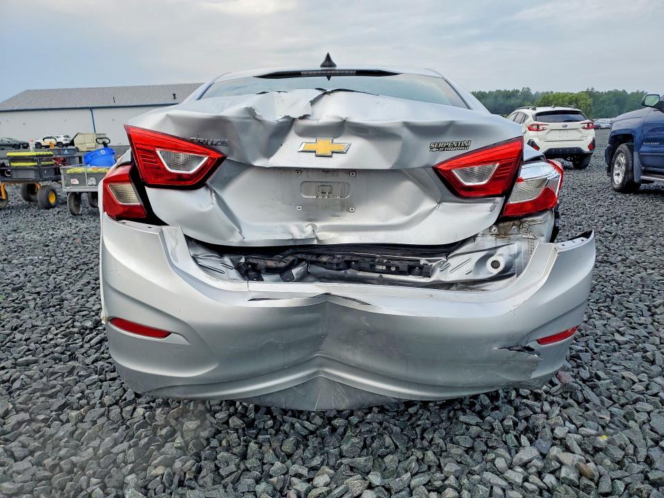 2018 Chevrolet Cruze მანქანა იყიდება აუქციონზე, vin: 1G1BC5SM6J7221469, აუქციონის ნომერი: 64287296