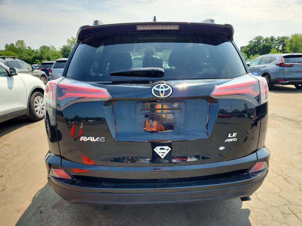 2018 Toyota Rav4 მანქანა იყიდება აუქციონზე, vin: 2T3BFREV6JW858151, აუქციონის ნომერი: 64068906