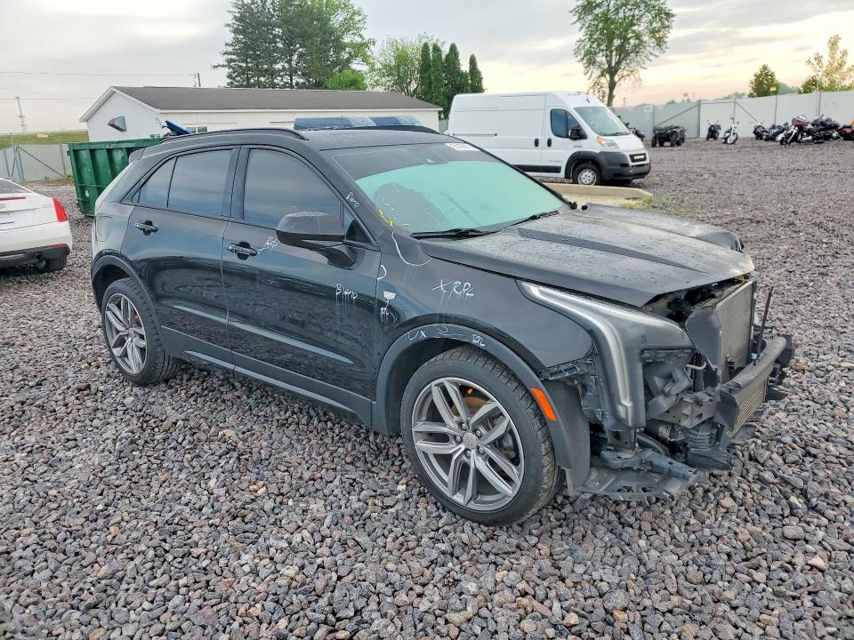 61186076 :رقم المزاد ، 1GYFZFR45KF100419 vin ، 2019 Cadillac Xt4 مزاد بيع
