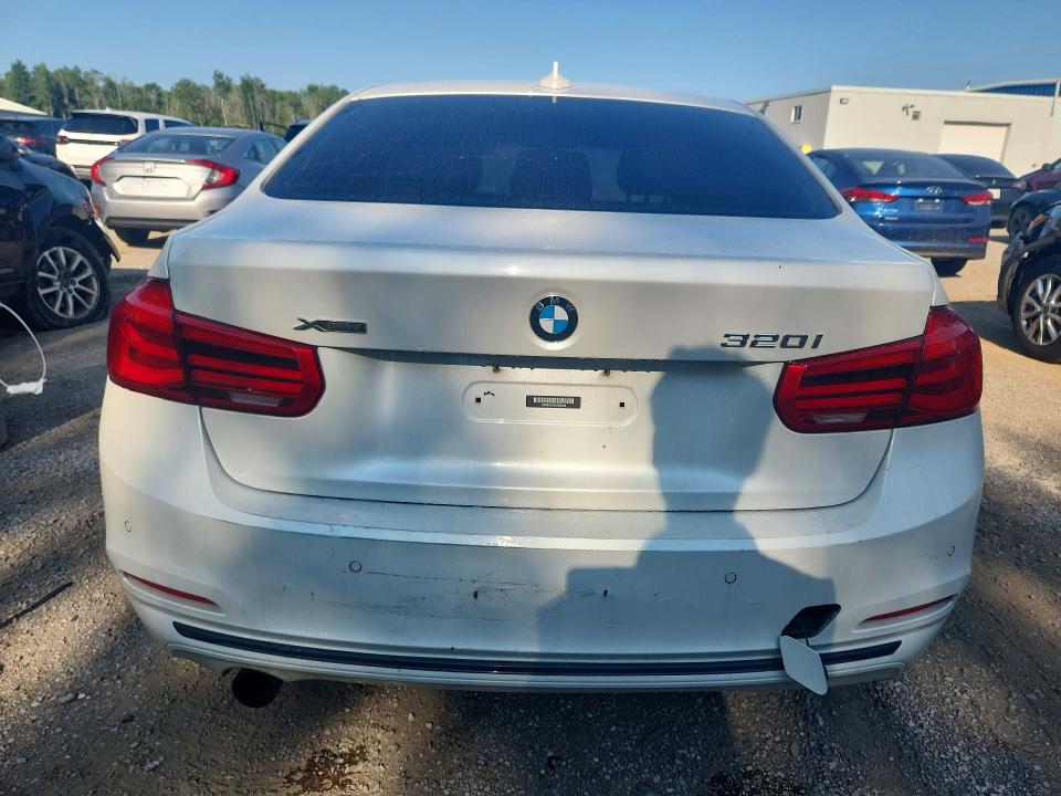 63030016 :رقم المزاد ، WBA8A3C59GK690058 vin ، 2016 Bmw 320 مزاد بيع