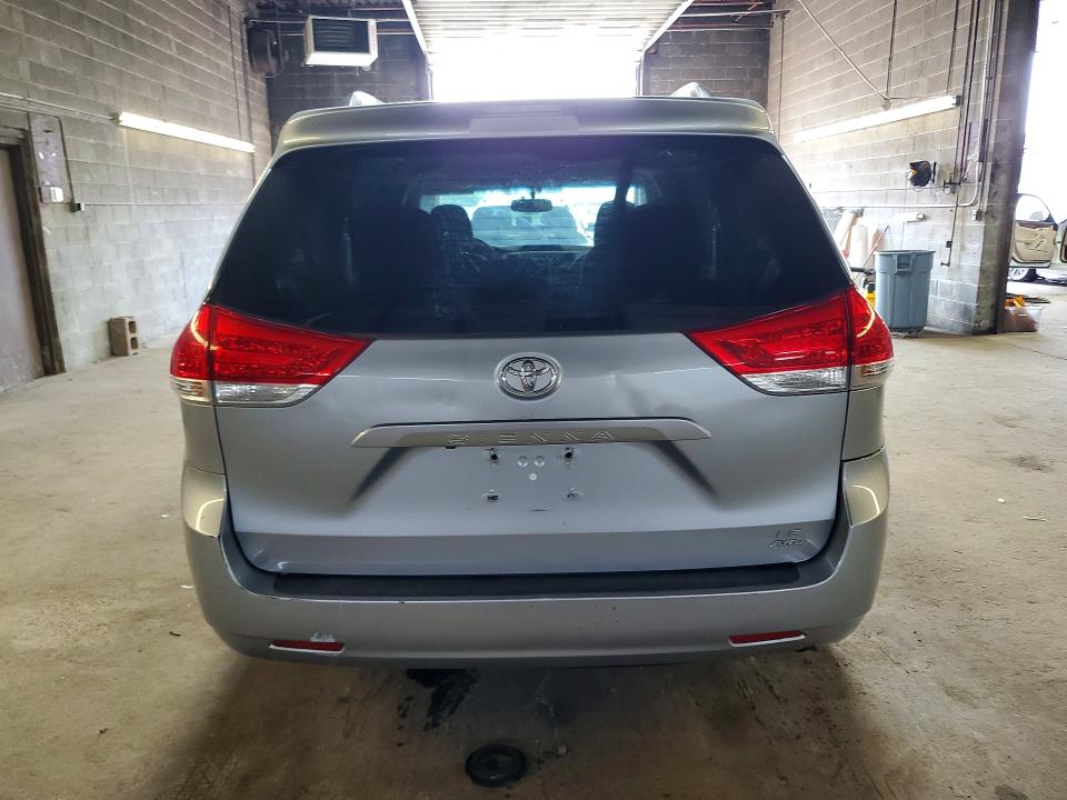 2014 Toyota Sienna მანქანა იყიდება აუქციონზე, vin: 5TDJK3DC1ES090560, აუქციონის ნომერი: 64929656
