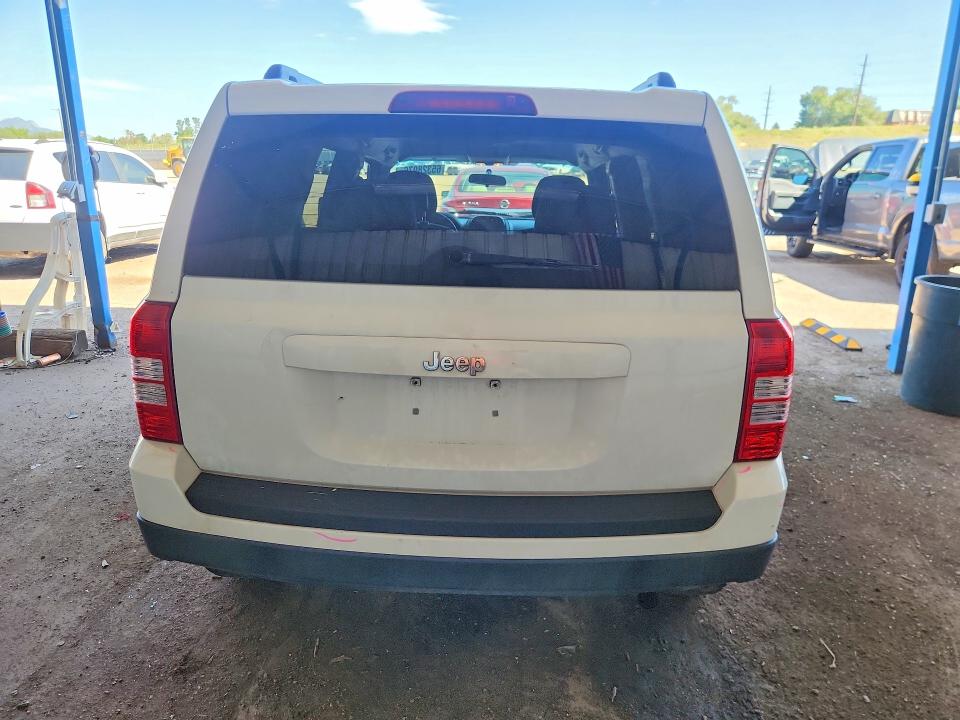 65328976 :رقم المزاد ، 1C4NJRBB8ED815939 vin ، 2014 Jeep Patriot مزاد بيع