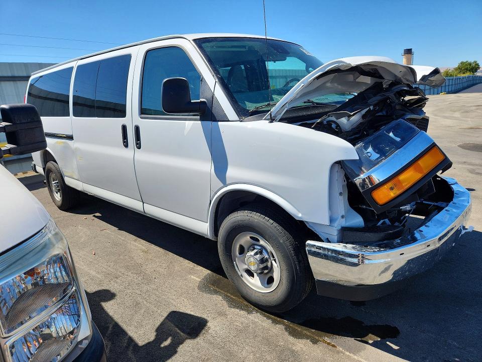 64221266 :رقم المزاد ، 1GAZGPFP6T1201005 vin ، 2026 Chevrolet Express G3500 مزاد بيع