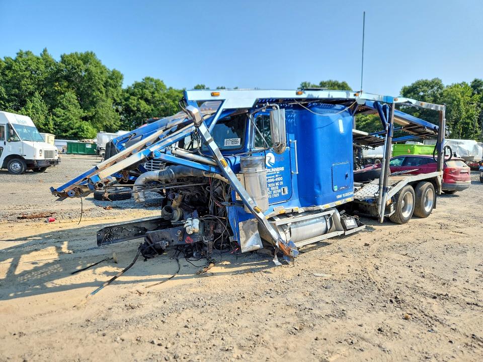 Auction sale of the 2000 Freightliner Conventional, vin: 1FVNDXYB9YLG65344, lot number: 61716956
