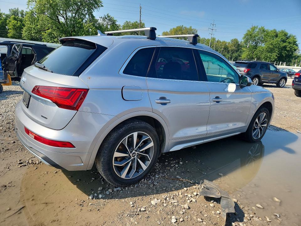 64920786 :رقم المزاد ، WA1BAAFY9M2113829 vin ، 2021 Audi Q5 مزاد بيع