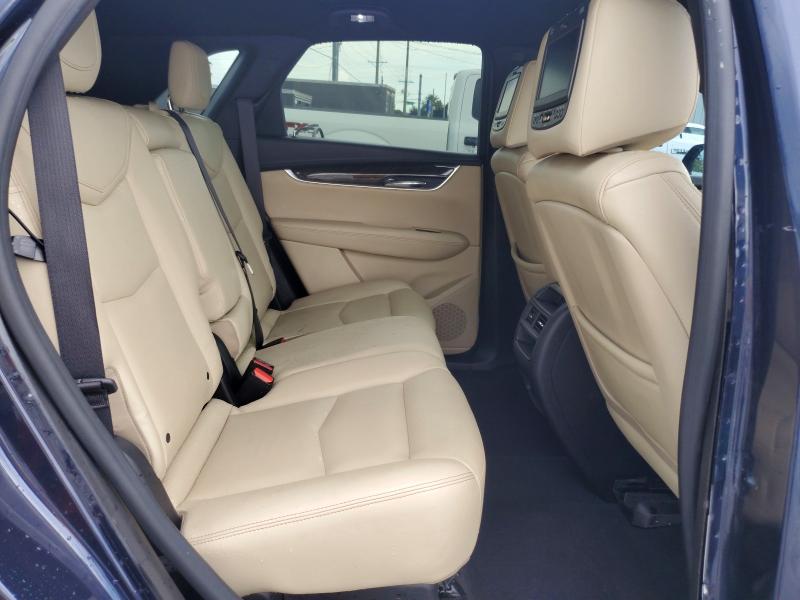 64677176 :رقم المزاد ، 1GYKNARS1HZ207406 vin ، 2017 Cadillac Xt5 مزاد بيع