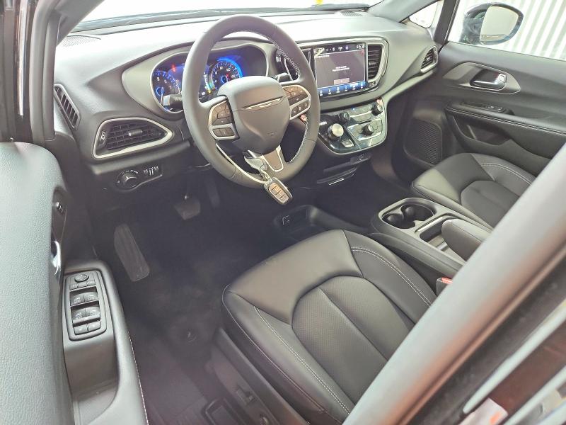 Продажа на аукционе авто 2027 Chrysler Pacifica, vin: 2C4RC1BG5VR569972, номер лота: 64242396