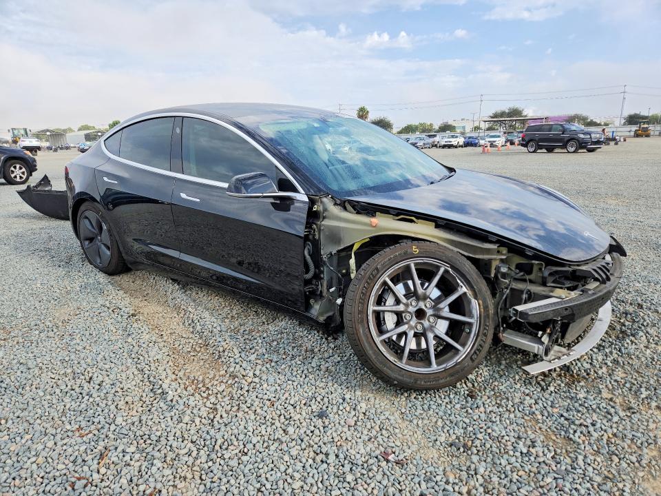 Продаж на аукціоні авто 2019 Tesla Model 3, vin: 5YJ3E1EA3KF416070, номер лоту: 64701666