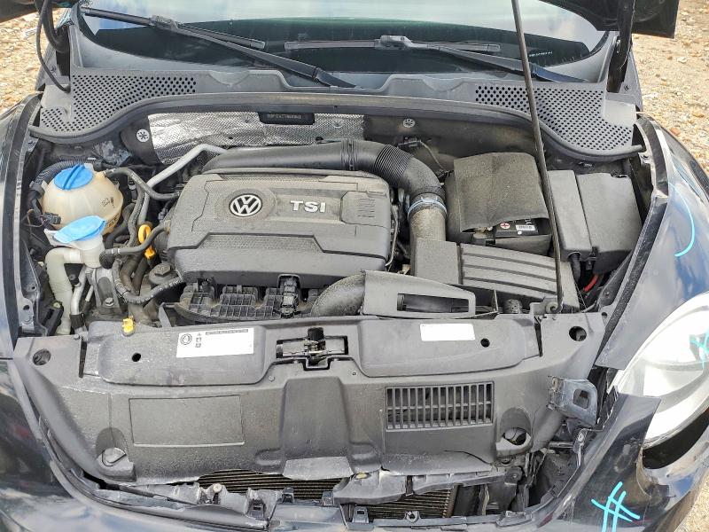 64549236 :رقم المزاد ، 3VWF17AT7FM631842 vin ، 2015 Volkswagen Beetle مزاد بيع