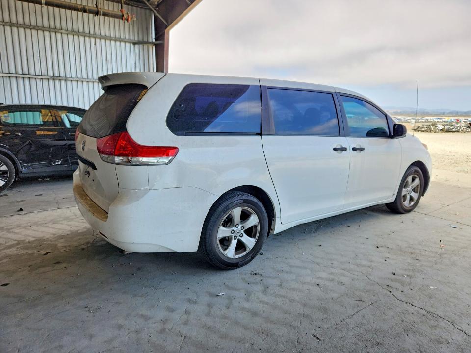 Aukcja sprzedaży 2012 Toyota Sienna, vin: 5TDKA3DC1CS015877, numer aukcji: 65941486
