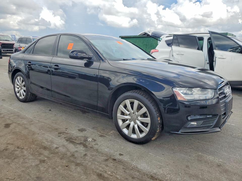 Продажа на аукционе авто 2014 Audi A4, vin: WAUAFAFL4EA122143, номер лота: 63990906