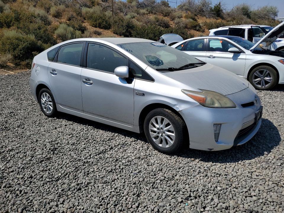 2013 Toyota Prius Plug-in Hybrid მანქანა იყიდება აუქციონზე, vin: JTDKN3DP6D3048139, აუქციონის ნომერი: 64056426