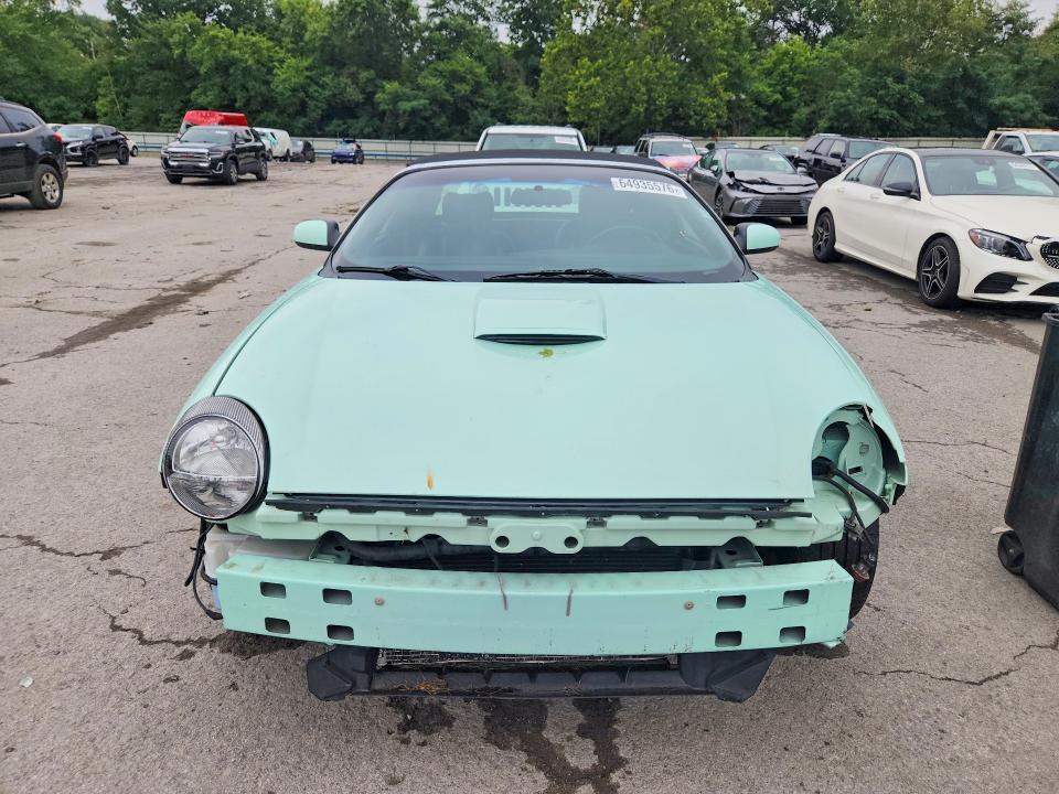 64935576 :رقم المزاد ، 1FAHP60A94Y100833 vin ، 2004 Ford Thunderbird مزاد بيع