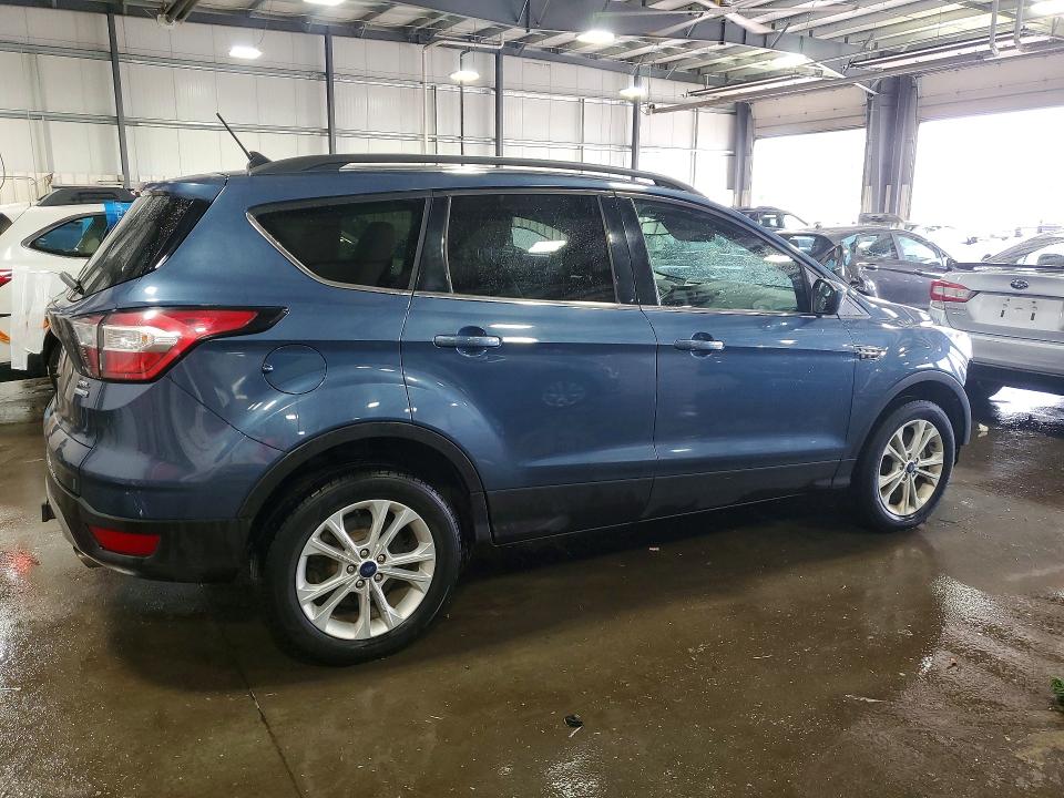 65682936 :رقم المزاد ، 1FMCU9HD0JUB31447 vin ، 2018 Ford Escape مزاد بيع