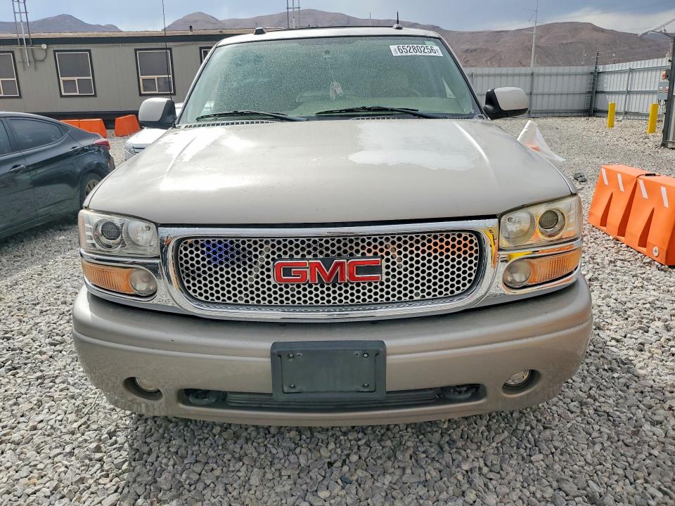 65280256 :رقم المزاد ، 1GKEK63UX4J245989 vin ، 2004 Gmc Yukon مزاد بيع