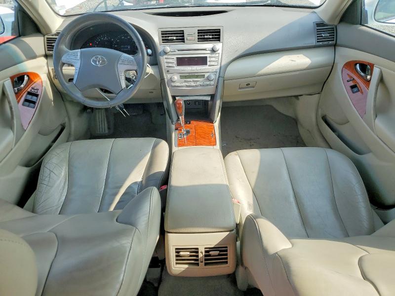 64450696 :رقم المزاد ، 4T1BF3EK1BU756947 vin ، 2011 Toyota Camry مزاد بيع