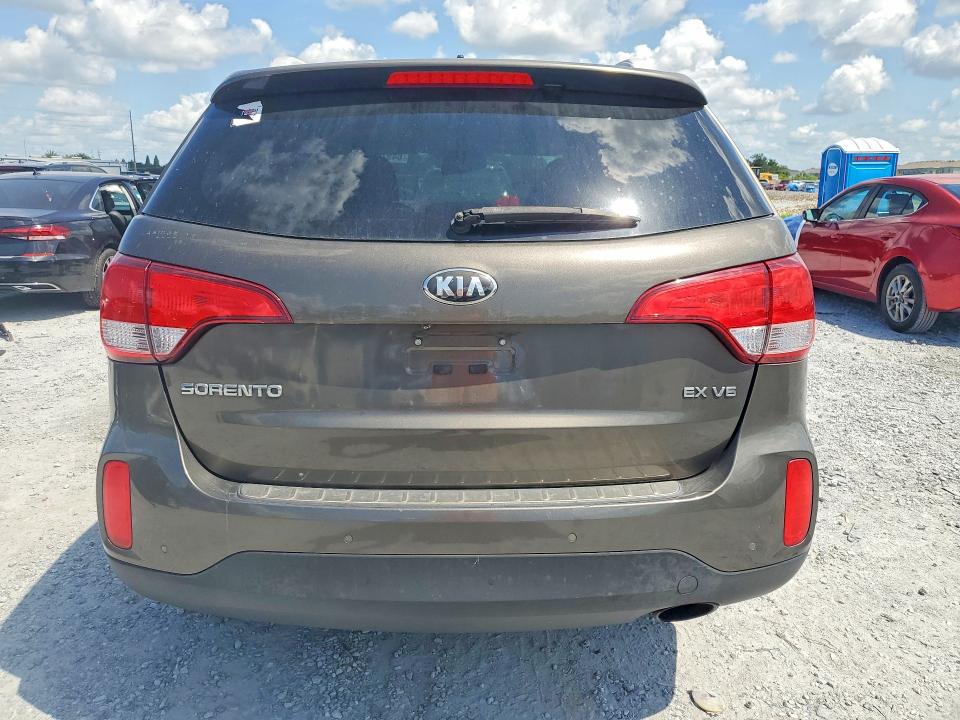 2015 Kia Sorento მანქანა იყიდება აუქციონზე, vin: 5XYKUDA71FG614381, აუქციონის ნომერი: 64979296