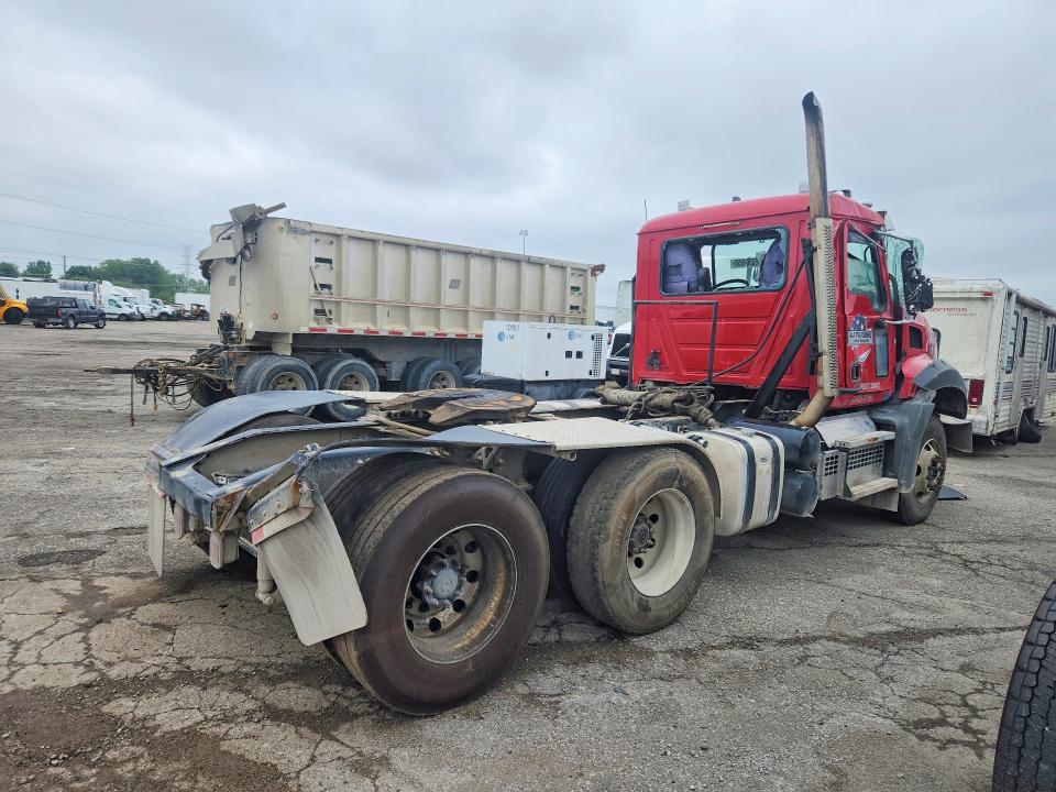 2021 Mack Granite მანქანა იყიდება აუქციონზე, vin: 1M1GR4GY1MM022580, აუქციონის ნომერი: 63504956