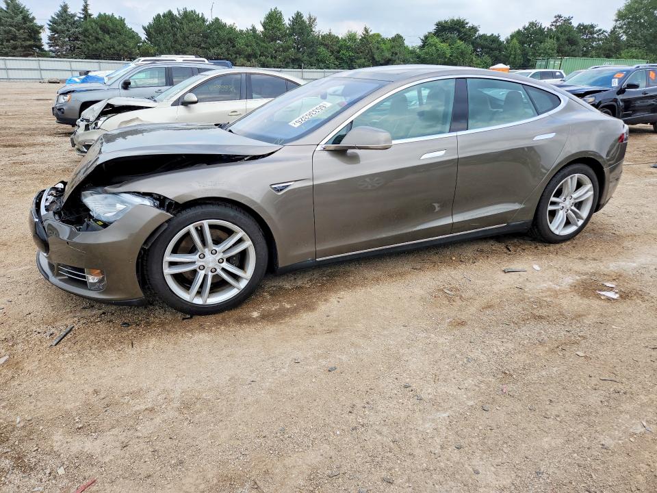 65336326 :رقم المزاد ، 5YJSA1E21FF111916 vin ، 2015 Tesla Model S مزاد بيع