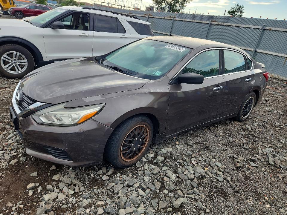 2017 Nissan Altima მანქანა იყიდება აუქციონზე, vin: 1N4AL3APXHN316700, აუქციონის ნომერი: 63833796