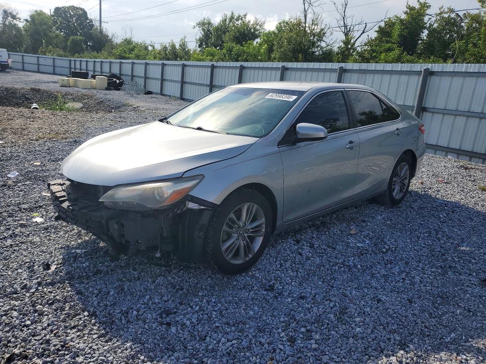 62998396 :رقم المزاد ، 4T1BF1FK3HU756282 vin ، 2017 Toyota Camry مزاد بيع