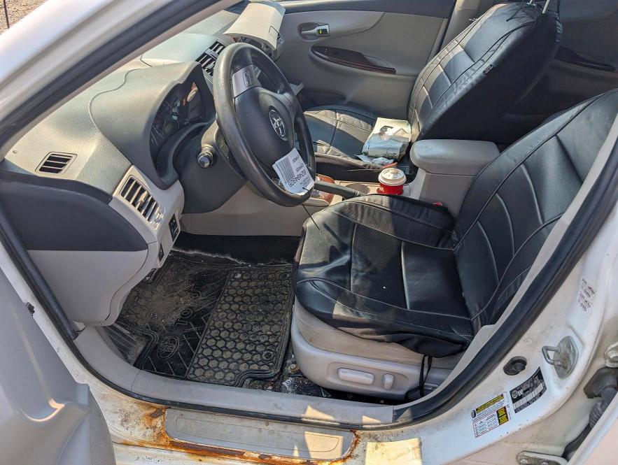 62494926 :رقم المزاد ، 2T1BU4EE9BC714582 vin ، 2011 Toyota Corolla مزاد بيع