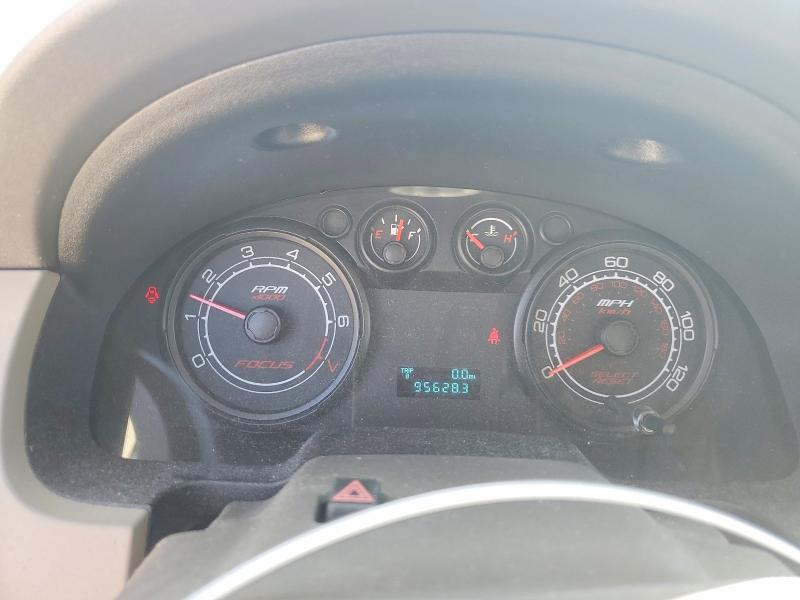 64802246 :رقم المزاد ، 1FAHP32N18W216804 vin ، 2008 Ford Focus مزاد بيع