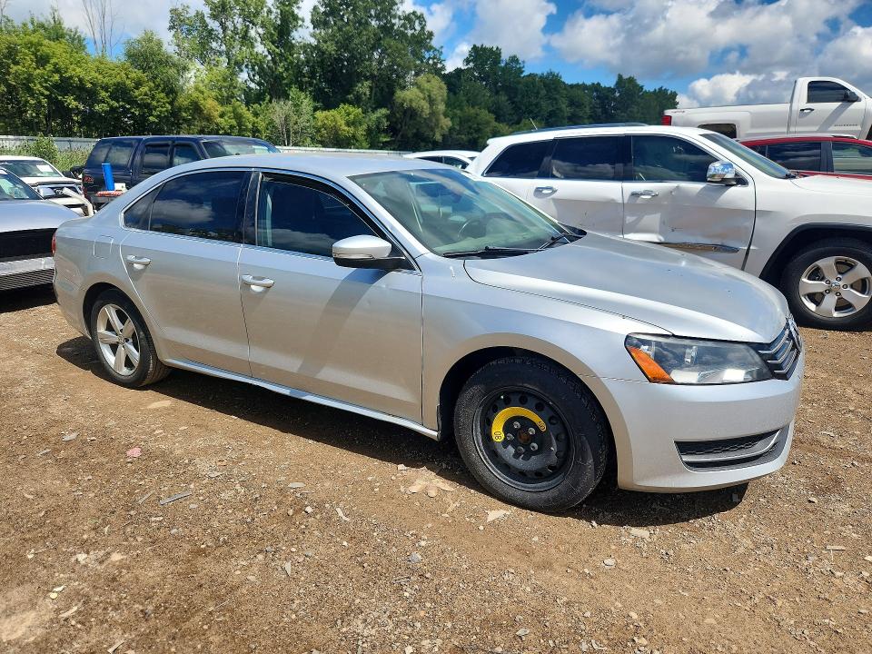 2014 Volkswagen Passat მანქანა იყიდება აუქციონზე, vin: 1VWBT7A3XEC108730, აუქციონის ნომერი: 65319876