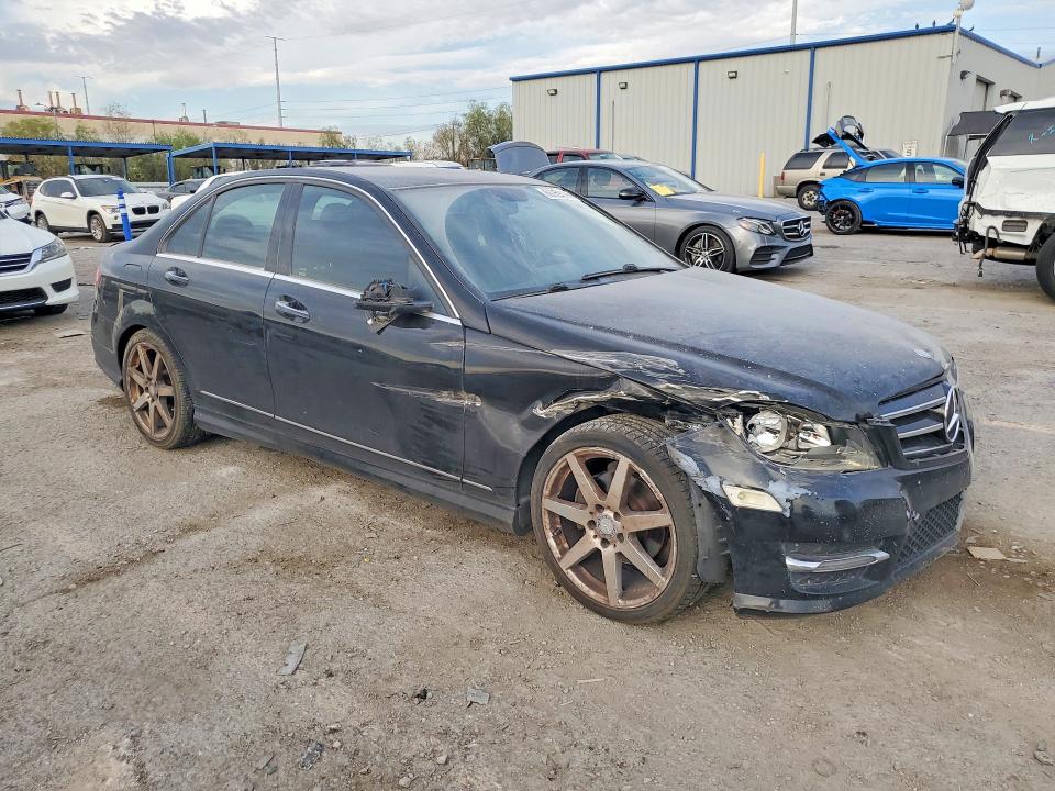 2014 Mercedes-benz C მანქანა იყიდება აუქციონზე, vin: WDDGF4HB9EG251713, აუქციონის ნომერი: 66959096