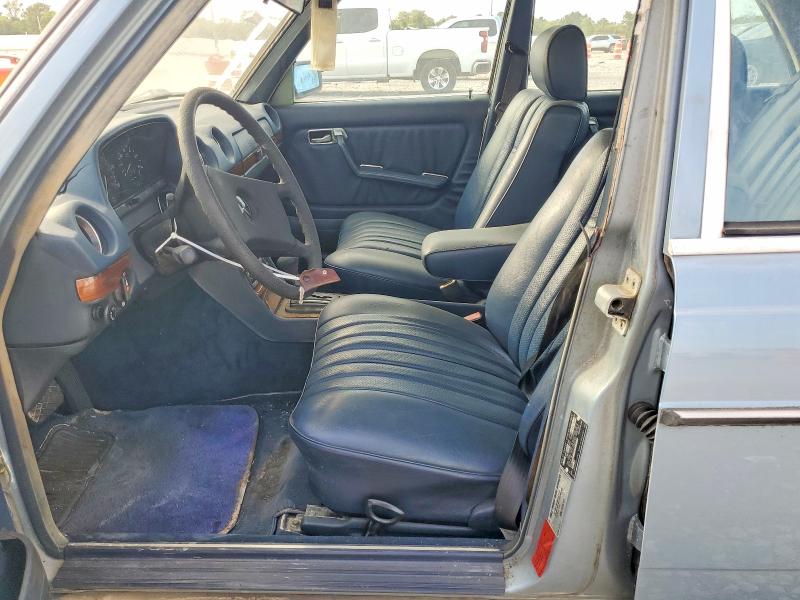 65489336 :رقم المزاد ، WDBAB33C8FA272934 vin ، 1985 Mercedes-benz 300 مزاد بيع