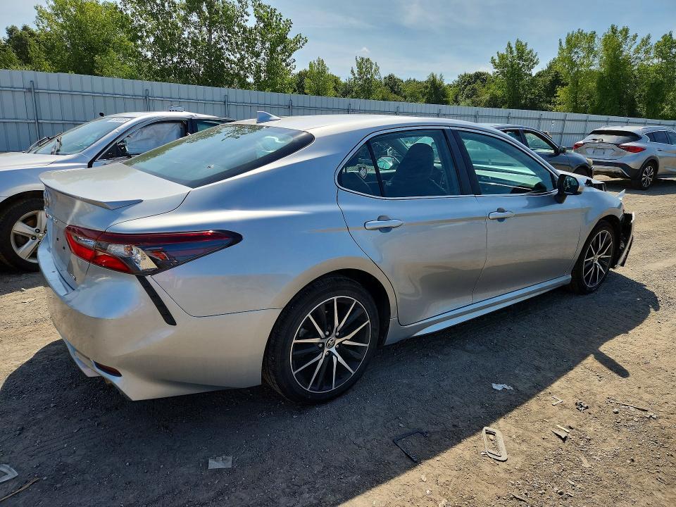 Продаж на аукціоні авто 2021 Toyota Camry, vin: 4T1G11AK4MU524330, номер лоту: 66097506
