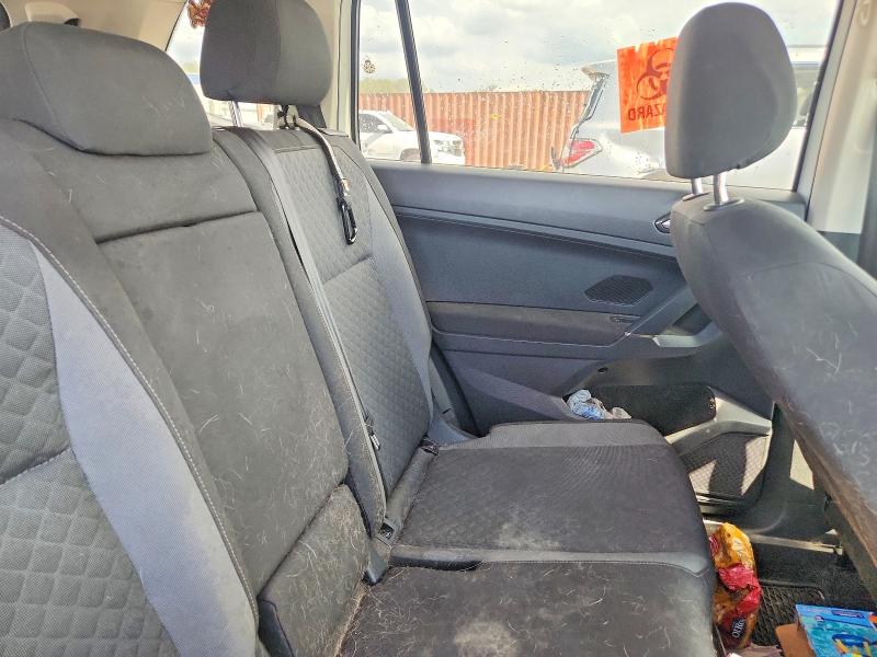 65173886 :رقم المزاد ، 3VV1B7AX4JM012154 vin ، 2018 Volkswagen Tiguan مزاد بيع