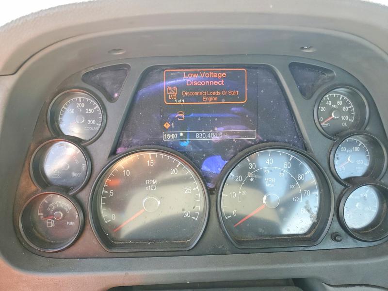 Продаж на аукціоні авто 2015 Peterbilt 579, vin: 1XPBA48X2FD286299, номер лоту: 65236476