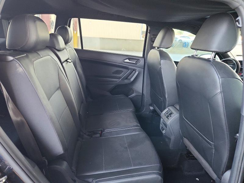 64040576 :رقم المزاد ، 3VV3B7AX7JM196546 vin ، 2018 Volkswagen Tiguan مزاد بيع
