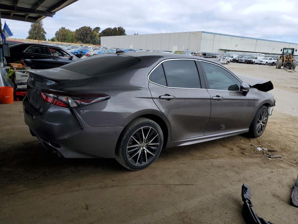 Продаж на аукціоні авто 2023 Toyota Camry, vin: 4T1G11AK6PU722671, номер лоту: 66129716