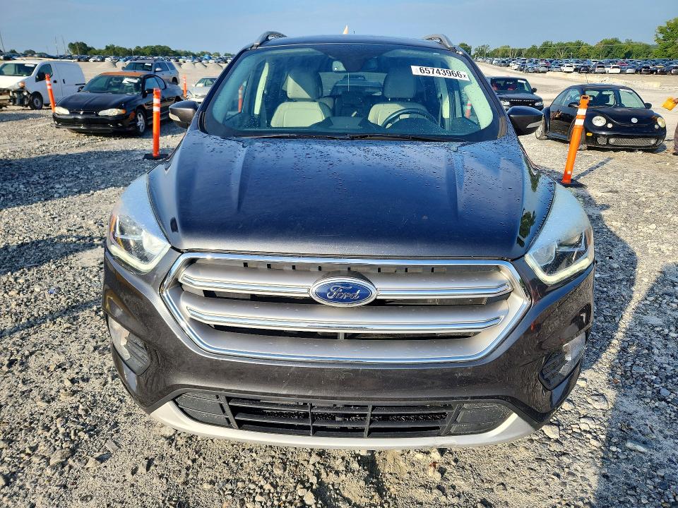 Продажа на аукционе авто 2017 Ford Escape, vin: 1FMCU0JD0HUE01003, номер лота: 65743966
